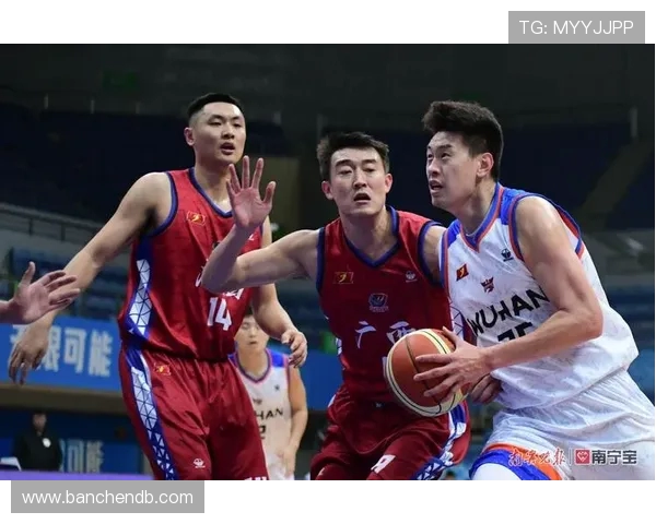 弗利克称胜利来之不易强调团队努力誓言全力守住积分榜首位置