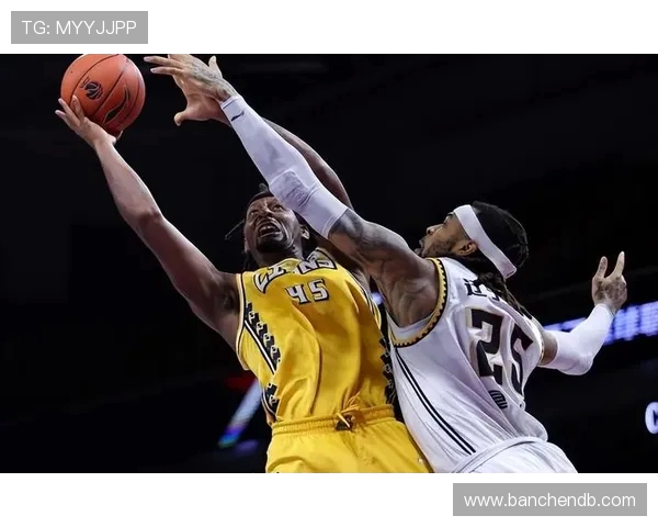 阿苏埃首秀立下头功闪耀全场彰显实力赢得掌声与认可 阿苏埃首秀立下头功闪耀全场彰显实力赢得掌声与认可